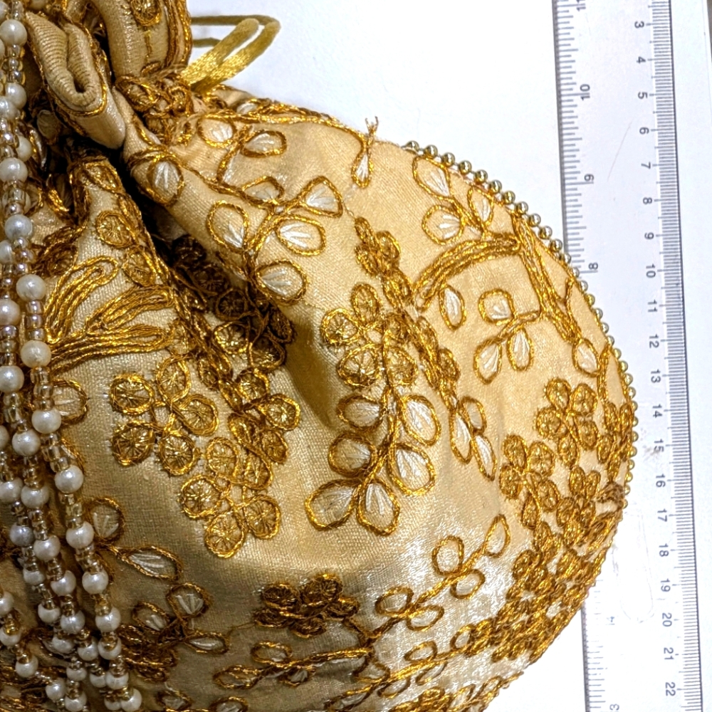 Embroidery pouch